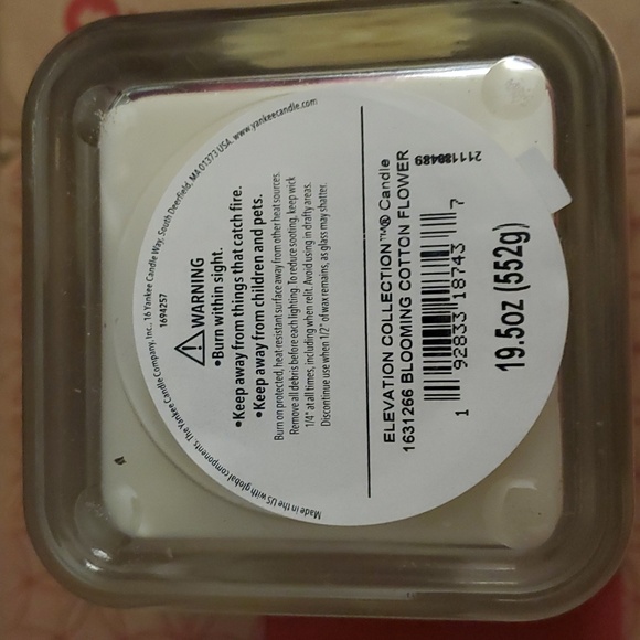 Yankee Candle Blooming Cotton Flower 19.5oz 2-wick Elevation jar - Picture 4 of 5